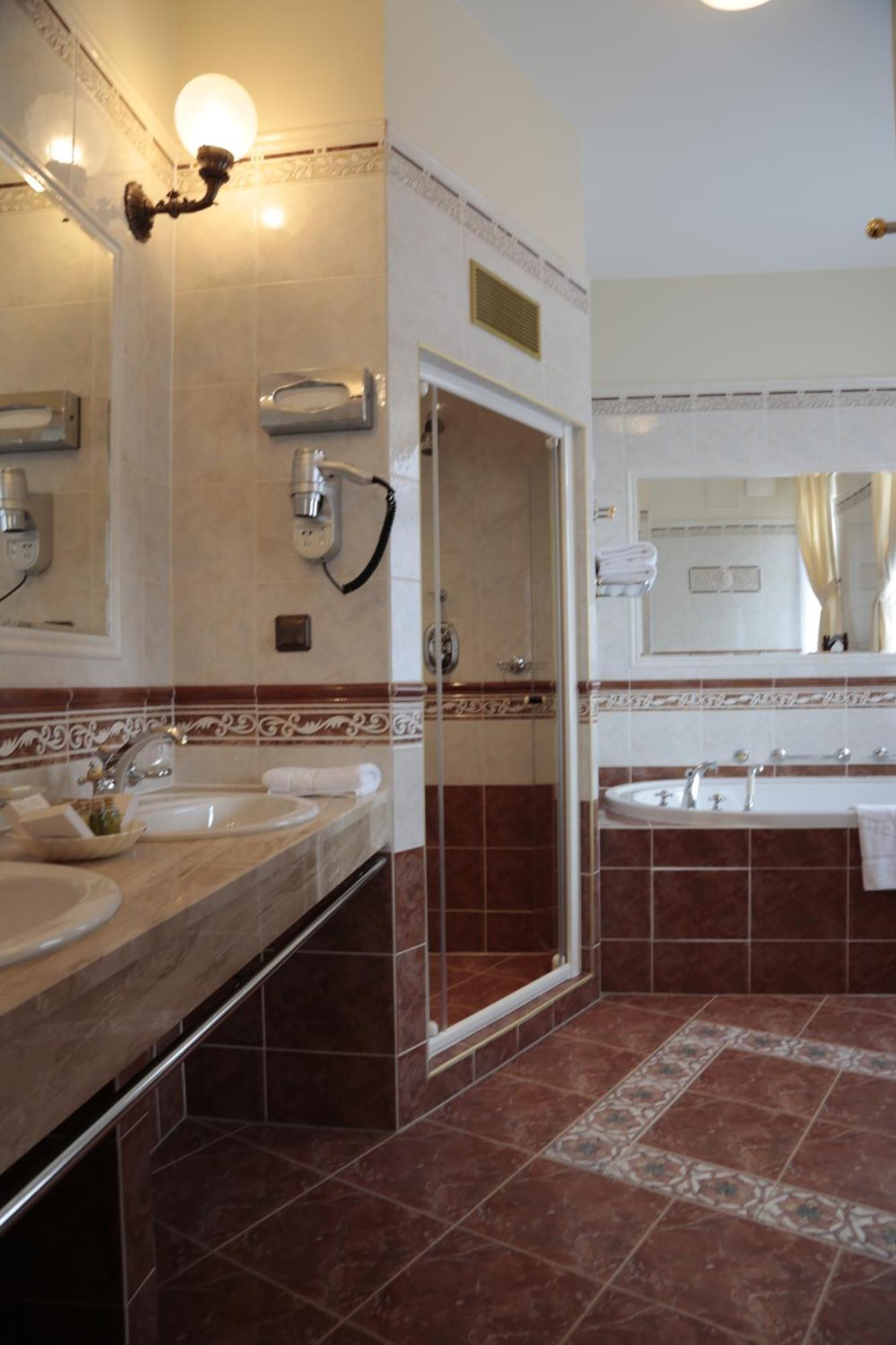 Hotel Vila Livia Karlsbad Buitenkant foto