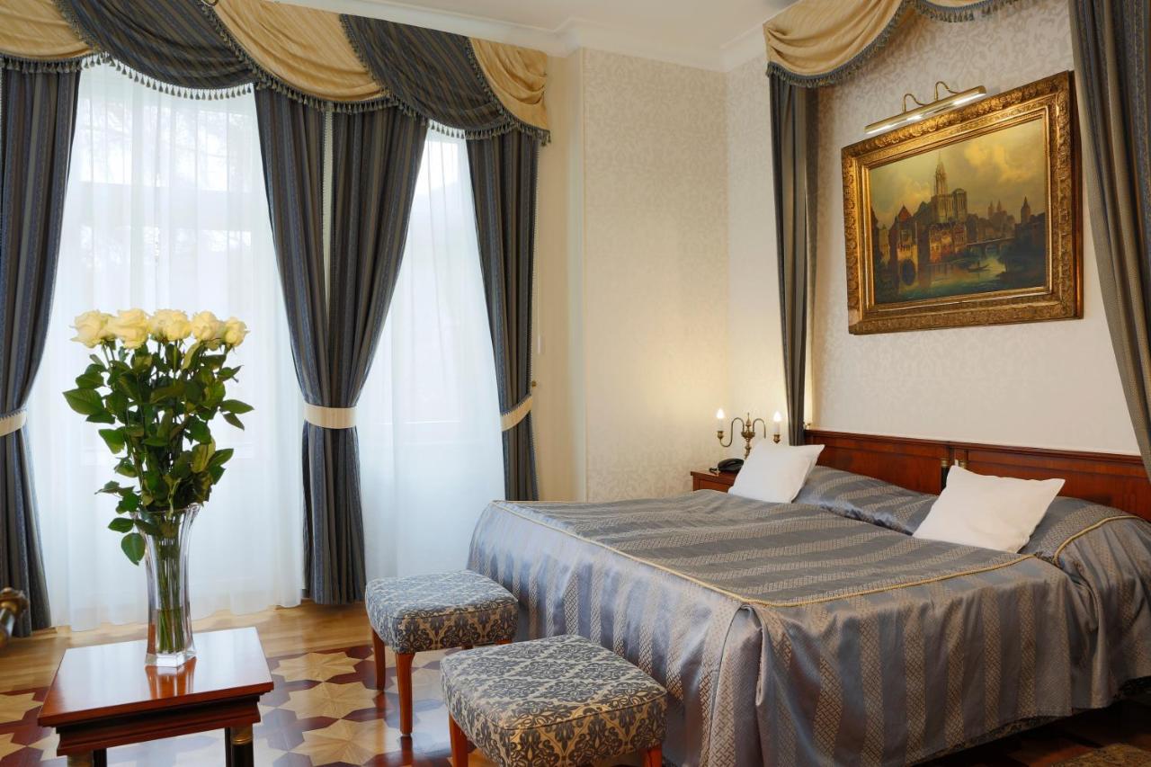 Hotel Vila Livia Karlsbad Buitenkant foto